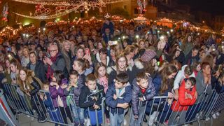 Na Trgu Petra Zoranica uz koncert Ivana Zaka i vatromet otvoren je Advent u Zadru Na Trgu Petra Zoranica uz koncert Ivana Zaka i vatromet otvoren je Advent u Zadru