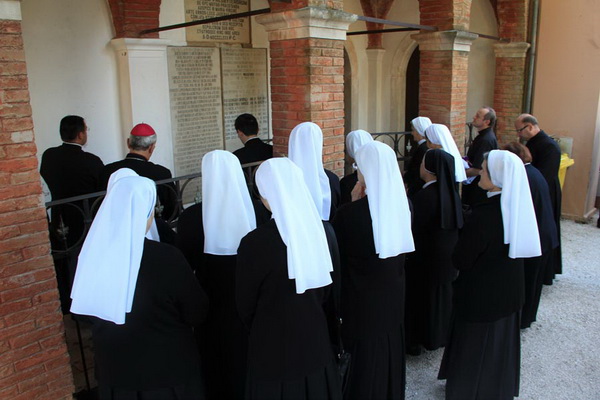 Blagdan Svih svetih na Gradskom groblju Zadar, Foto: Iva Perinčić Blagdan Svih svetih na Gradskom groblju Zadar, Foto: Iva Perinčić