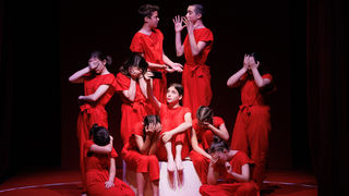 Igrajmo se: Zabranjeno mlađima od 15 strana A