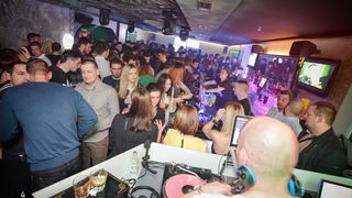 Subotnji party u Svarog baru