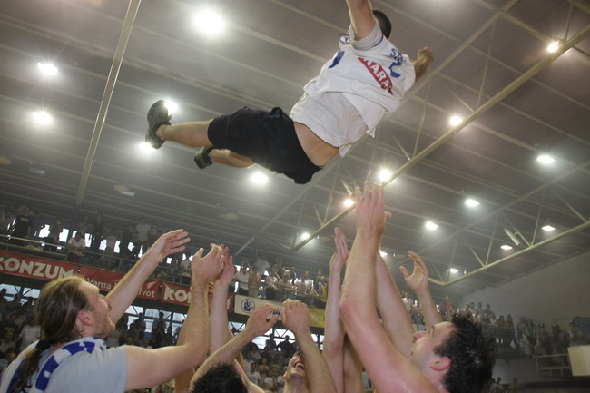 Jazine i Tornado: Prvaci za sva vremena!