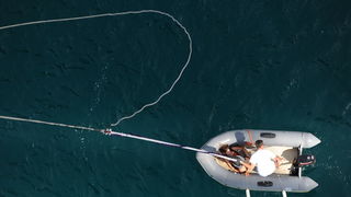Maslenicki most, Zadar, 010712.
Doris Pincic, zvijezda Larinog izbora, svojim skokom je otvorila sezonu bungee skokova sa Maslenickog mosta. Svake godine sezona skokova se otvara skokovima poznatih osoba i novinara.
Na fotografiji: Doris Pincic.
Foto: Luk