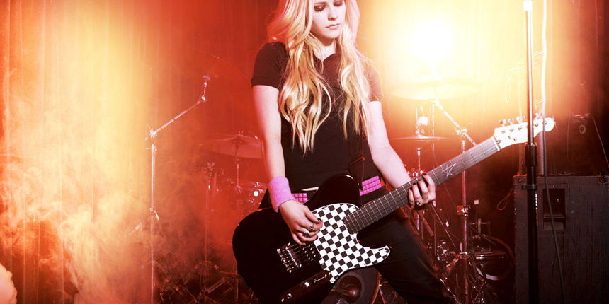 Avril Lavigne (Foto: wallcoo.com) Avril Lavigne (Foto: wallcoo.com)