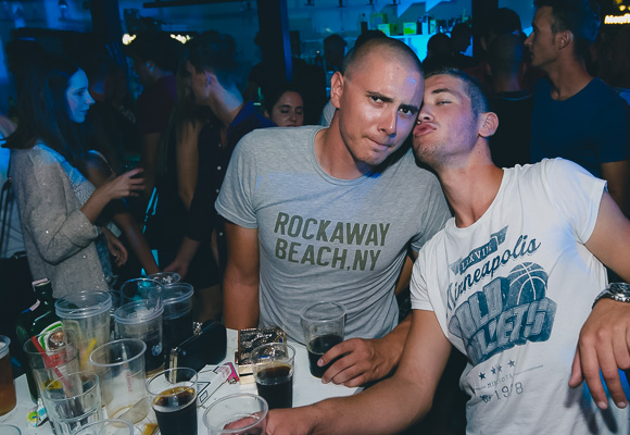 Turanjska fešta u Menfisto baru, 16.7.2015. (foto: Ivan Toman) Turanjska fešta u Menfisto baru, 16.7.2015. (foto: Ivan Toman)