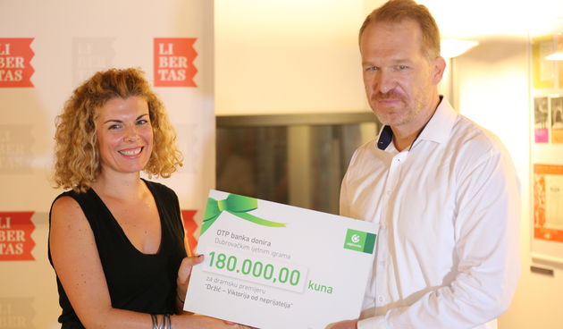 Ravnateljica DLJI Ivana Medo Bogdanović i Ante Režić