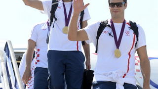 Zagreb, 130812.
Zracna luka Pleso.
Povratak Hrvatskih sportasa u Zagreb sa Olimpijskih igara u Londonu.
Na slici: Na povratku iz Londona sa Olimpijskih Igara, vecina hrvatskih sportasa se vraca avionskim letom Croatie Airlinesa za Zagreb.
Igor Hinic i Jo Zagreb, 130812.
Zracna luka Pleso.
Povratak Hrvatskih sportasa u Zagreb sa Olimpijskih igara u Londonu.
Na slici: Na povratku iz Londona sa Olimpijskih Igara, vecina hrvatskih sportasa se vraca avionskim letom Croatie Airlinesa za Zagreb.
Igor Hinic i Jo