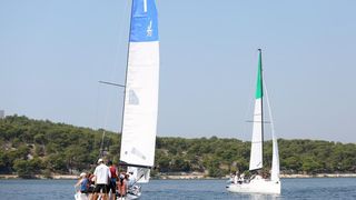 Zlatni olimpijci Fantela i Marenić družili se sa šibenskom djecom povodom dana jedrenja. Photo: Duško Jaramaz/PIXSELL Zlatni olimpijci Fantela i Marenić družili se sa šibenskom djecom povodom dana jedrenja. Photo: Duško Jaramaz/PIXSELL