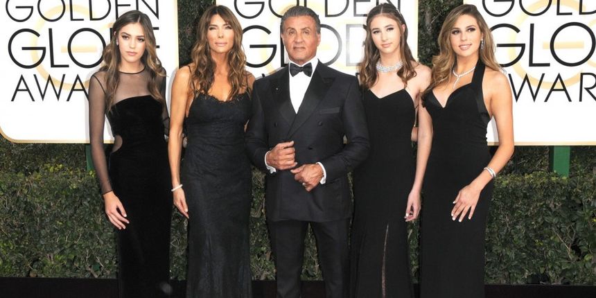 Sylvester Stallone sa suprugom i kćerima