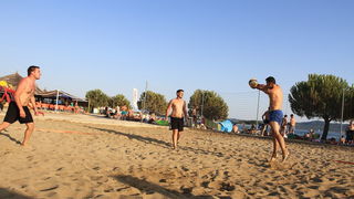 Na plaži Punta u Bibinjama održan 6. Memorijalni turnir u odbojci na pijesku za Tomislav Sikirića – Siku. Foto: Leo Banić Na plaži Punta u Bibinjama održan 6. Memorijalni turnir u odbojci na pijesku za Tomislav Sikirića – Siku. Foto: Leo Banić