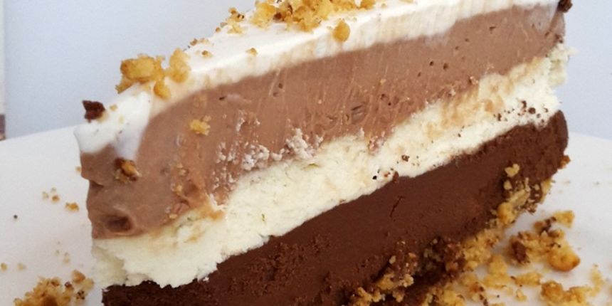 Jednostavna torta s tri vrste čokolade, Foto: Foto: Srđan Brajković, gastro.hr Jednostavna torta s tri vrste čokolade, Foto: Foto: Srđan Brajković, gastro.hr