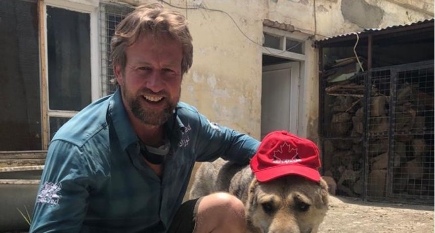 Britanski vojnik spasio 200 mačaka i pasa iz okupiranog Kabula Britanski vojnik spasio 200 mačaka i pasa iz okupiranog Kabula