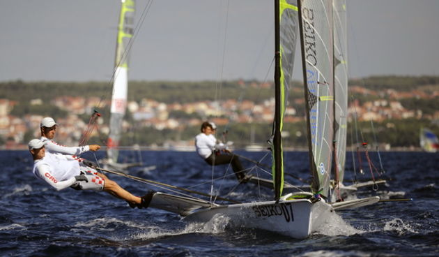 Zadar, 310809.
Europsko prvenstvo u jedrenju za klasu 49er 2009.
Danas je prvi dan regularnog natjecanja za jedrilicare u klasi 49er koje se odrzava od 29og kolovoza do 5og rujna u organizaciji JK Uskok.
Na slici: hrvatski predstavnici Pavle Kostov i Peta