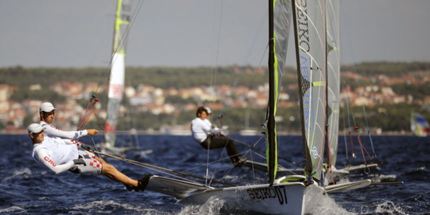 Zadar, 310809.
Europsko prvenstvo u jedrenju za klasu 49er 2009.
Danas je prvi dan regularnog natjecanja za jedrilicare u klasi 49er koje se odrzava od 29og kolovoza do 5og rujna u organizaciji JK Uskok.
Na slici: hrvatski predstavnici Pavle Kostov i Peta Zadar, 310809.
Europsko prvenstvo u jedrenju za klasu 49er 2009.
Danas je prvi dan regularnog natjecanja za jedrilicare u klasi 49er koje se odrzava od 29og kolovoza do 5og rujna u organizaciji JK Uskok.
Na slici: hrvatski predstavnici Pavle Kostov i Peta