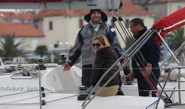 Zadar, 140211.
Na Valentinovo se odrzala regata u kojoj se 10-ak jedrilica natjecalo ispred biogradske rive. Organizator je jedrilicarski klub Biograd.
Foto: Vladimir Ivanov / CROPIX Zadar, 140211.
Na Valentinovo se odrzala regata u kojoj se 10-ak jedrilica natjecalo ispred biogradske rive. Organizator je jedrilicarski klub Biograd.
Foto: Vladimir Ivanov / CROPIX