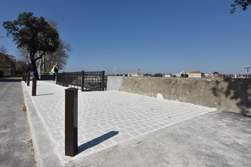 17.03.2016., Zadar – Danas je otvoren promet na Muraju koji je bio obustavljen zbog radova na vratima Svetog Krsevana u sklopu EU projekta HERA. Prema najavi iz Zupanije 6. travnja tog ce se dana svecano otvoriti Prolaz cara Augusta i Vrata sv. Krsevana. 17.03.2016., Zadar – Danas je otvoren promet na Muraju koji je bio obustavljen zbog radova na vratima Svetog Krsevana u sklopu EU projekta HERA. Prema najavi iz Zupanije 6. travnja tog ce se dana svecano otvoriti Prolaz cara Augusta i Vrata sv. Krsevana.