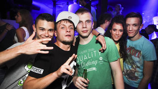 Zagreb, 28.06.2014. – A SADA PRAVAC: ZRCE – Na zatvaranju klupske sezone u punom Aquariusu (A2), Deejay Hrc (resident Zrce Spring Break festivala) dobru vibru ucinio je izvrsnom. Partijalo se do jutra uz najbolje iz EDM/commercial/trap/bass tvornice.