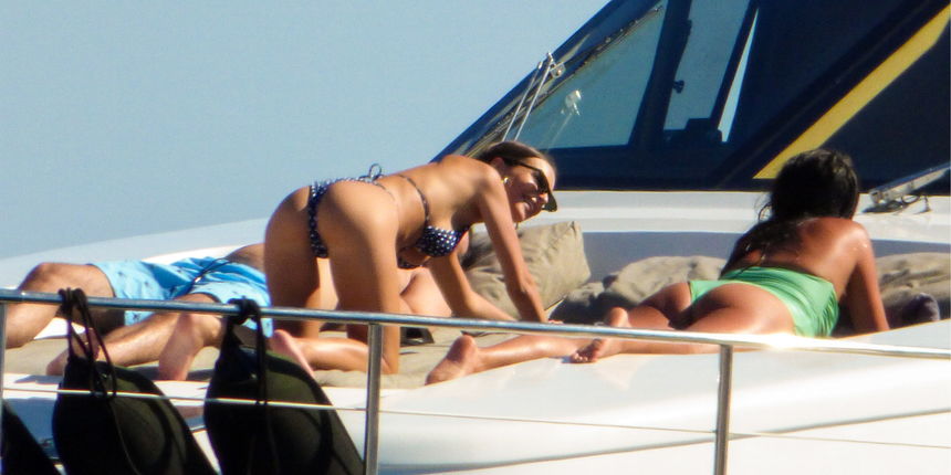 Emily Ratajkowski, Gigi Hadid Emily Ratajkowski, Gigi Hadid