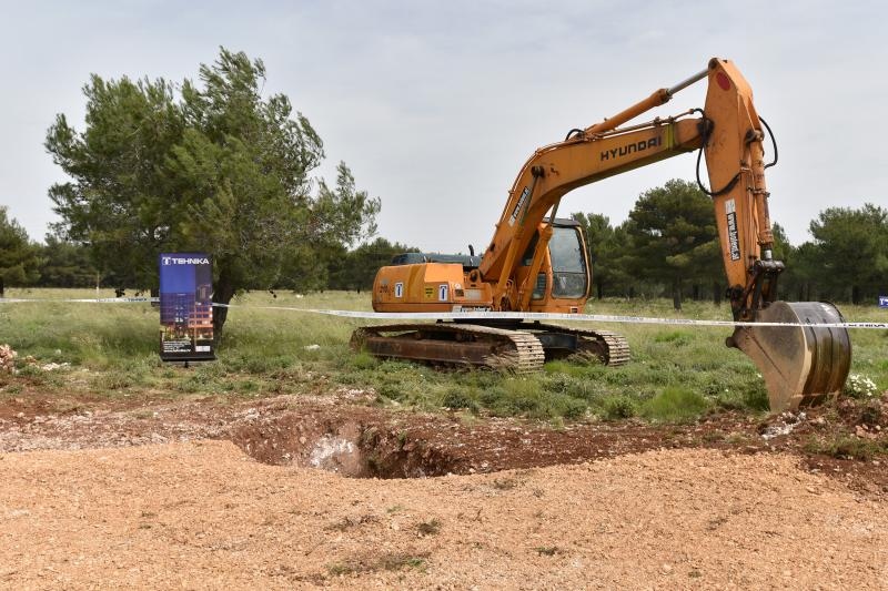 Biograd na Moru: Postavljen kamen temeljac za zabavni park Mirnovec. Foto: Dino Stanin/PIXSELL Biograd na Moru: Postavljen kamen temeljac za zabavni park Mirnovec. Foto: Dino Stanin/PIXSELL