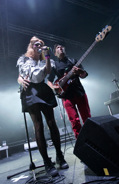 Zagreb, 210611.
RSC Jarun.
Otok hrvatske mladezi.
T-mobile INmusic festival.
Prvi dan tradicionalno najveceg glazbenog spektakla u Hrvatskoj koji se odrzava 21. i 22.06.
Na slici: grupa The Do.
Foto: Tomislav Kristo / CROPIX Zagreb, 210611.
RSC Jarun.
Otok hrvatske mladezi.
T-mobile INmusic festival.
Prvi dan tradicionalno najveceg glazbenog spektakla u Hrvatskoj koji se odrzava 21. i 22.06.
Na slici: grupa The Do.
Foto: Tomislav Kristo / CROPIX