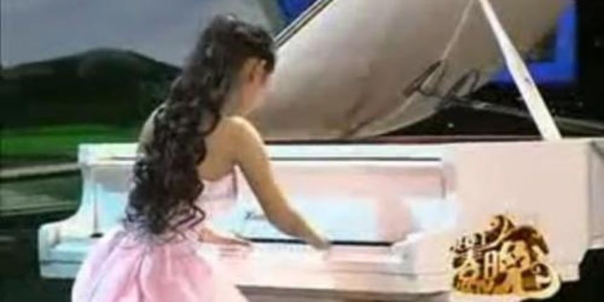 Kineskinja bez prstiju virtuoz na klaviru, foto: mojtv.hr