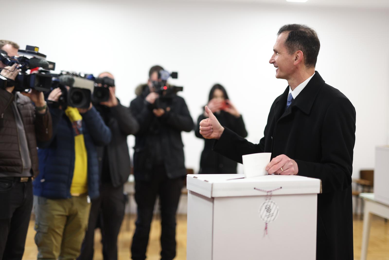 Dragan Primorac u drugom krugu glasovao na predsjedničkim izborima