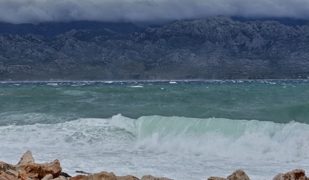 Olujna bura u Ražancu 15. srpnja 2016. Foto:Leo Kvarantan