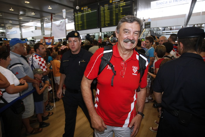 Zagreb, 130812. Pleso.Povratak Hrvatske olimpijske delegacije u Zagreb sa Olimpijskih igara u Londonu.Na fotografiji: Ratko Rudic.Foto: Goran Mehkek / CROPIX Zagreb, 130812. Pleso.Povratak Hrvatske olimpijske delegacije u Zagreb sa Olimpijskih igara u Londonu.Na fotografiji: Ratko Rudic.Foto: Goran Mehkek / CROPIX