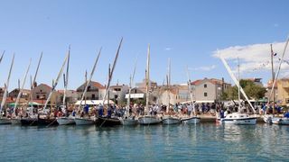 Betina: Održana tradicionalna regata za dušu i tilo, Foto: Duško Jaramaz/PIXSELL Betina: Održana tradicionalna regata za dušu i tilo, Foto: Duško Jaramaz/PIXSELL
