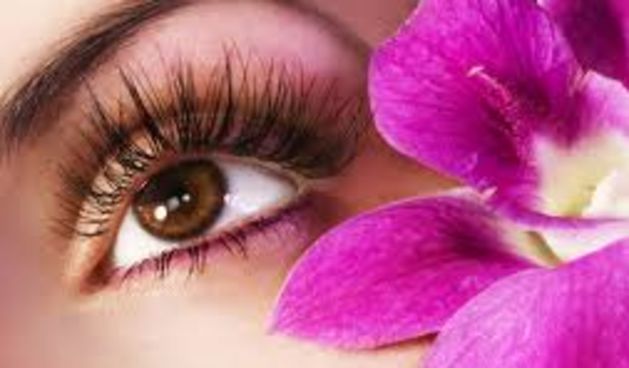 Ekstenzije trepavica u Beauty centru Callista