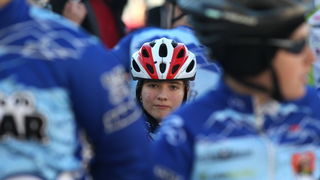 Zadar, 291212.
Bozicna biciklijada na relaciji Zadar – Vir, koja je bila najavljena za srijedu 26. prosinca te odgodjena uslijed kisnog vremena, krenula je jutros s Branimirove obale u 10 sati.
Na slici detalj sa biciklijade.
Foto: Jure Miskovic / CROPIX Zadar, 291212.
Bozicna biciklijada na relaciji Zadar – Vir, koja je bila najavljena za srijedu 26. prosinca te odgodjena uslijed kisnog vremena, krenula je jutros s Branimirove obale u 10 sati.
Na slici detalj sa biciklijade.
Foto: Jure Miskovic / CROPIX