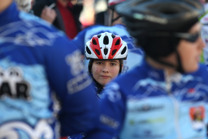 Zadar, 291212.
Bozicna biciklijada na relaciji Zadar – Vir, koja je bila najavljena za srijedu 26. prosinca te odgodjena uslijed kisnog vremena, krenula je jutros s Branimirove obale u 10 sati.
Na slici detalj sa biciklijade.
Foto: Jure Miskovic / CROPIX Zadar, 291212.
Bozicna biciklijada na relaciji Zadar – Vir, koja je bila najavljena za srijedu 26. prosinca te odgodjena uslijed kisnog vremena, krenula je jutros s Branimirove obale u 10 sati.
Na slici detalj sa biciklijade.
Foto: Jure Miskovic / CROPIX