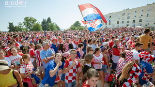 Navijačko ludilo u Zadru za vrijeme i nakon finala Svjetskog prvenstva Navijačko ludilo u Zadru za vrijeme i nakon finala Svjetskog prvenstva