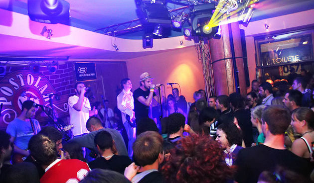 Postolar triper u Maya pubu