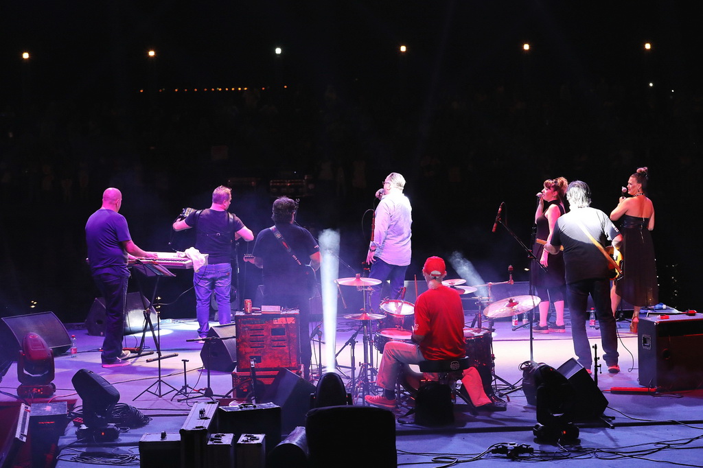 Halid Bešlić maestralno zaključio koncertnu sezonu u Biogradu na Moru
