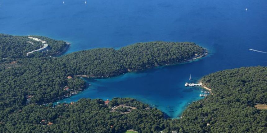 01.08.2013., Zadar – Fotografije panoramskog leta od Zadra do Medulina. Photo: Filip Brala/PIXSELL Autor  Filip Brala/PIXSELL KLJUČNE RIJEČI  let, panorama, grad Zadar, zracni snimak, Jadran, arhipelag, more, avion