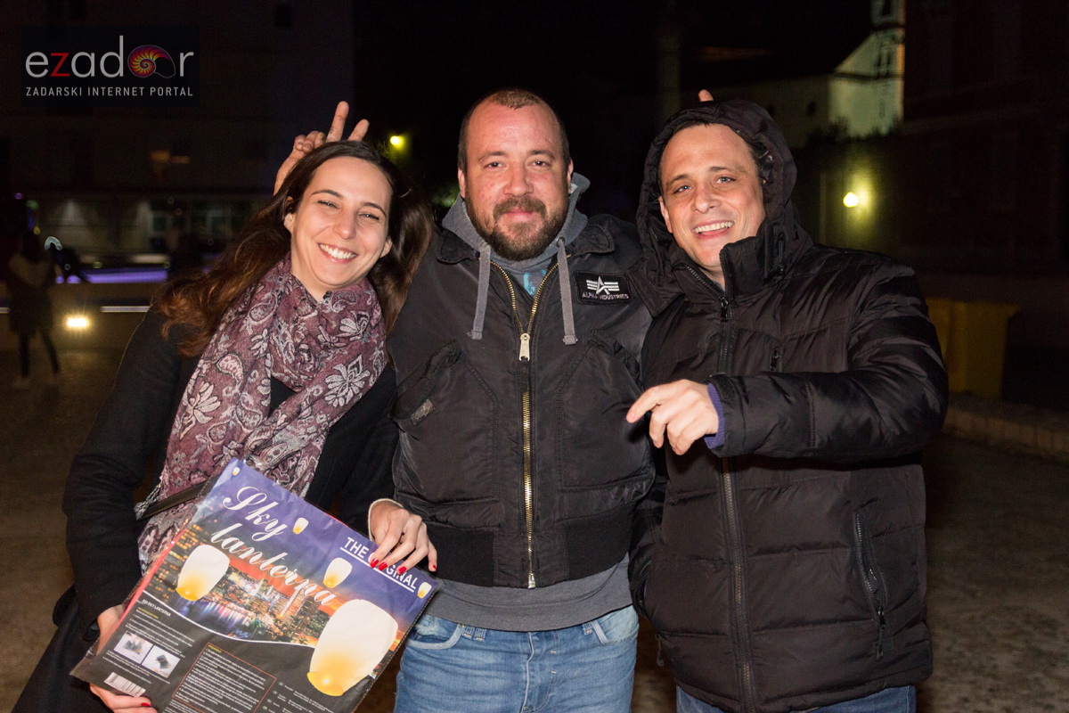 Humanitarni svjetlosni spektakl “Zaželi ljubav” na zadarskom Forumu, 18. veljače 2017. Humanitarni svjetlosni spektakl “Zaželi ljubav” na zadarskom Forumu, 18. veljače 2017.