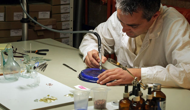 Šime Perović – Restauracija antičkog stakla (foto: A.Gospić)