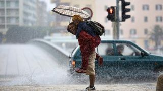 Opis  30.07.2014., Zadar – Ciklona Melisa jutros je na zadarsko podrucje donijela snazno nevrijeme praceno kisom i grmljavinom. Photo: Filip Brala/PIXSELL Autor  Filip Brala/PIXSELL Ključne riječi  ciklona, melisa, fronta, kisa, nevrijeme