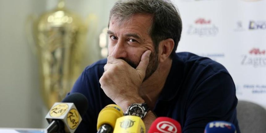 21.04.2016., Zagreb – Konferencija za medije RK Prvo plinarsko drustvo Zagreb uoci cetvrtfinala VELUX EHF Lige prvaka s PSG-om. Trener Veselin Vujovic. Photo: Dalibor Urukalovic/PIXSELL 21.04.2016., Zagreb – Konferencija za medije RK Prvo plinarsko drustvo Zagreb uoci cetvrtfinala VELUX EHF Lige prvaka s PSG-om. Trener Veselin Vujovic. Photo: Dalibor Urukalovic/PIXSELL