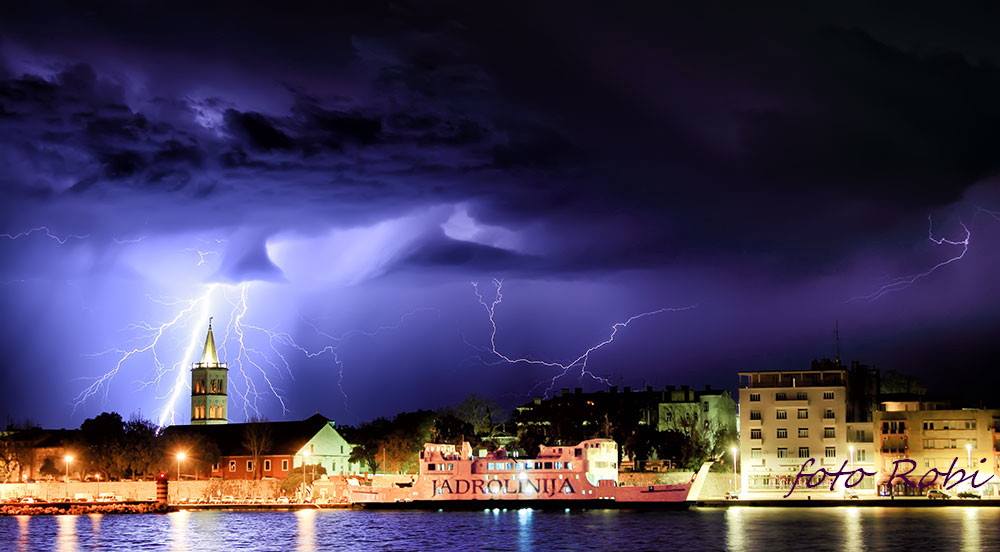 Kako ja vidim i koliko volim svoj grad. Foto: Roberto Lerga 1966. – 2016. Kako ja vidim i koliko volim svoj grad. Foto: Roberto Lerga 1966. – 2016.
