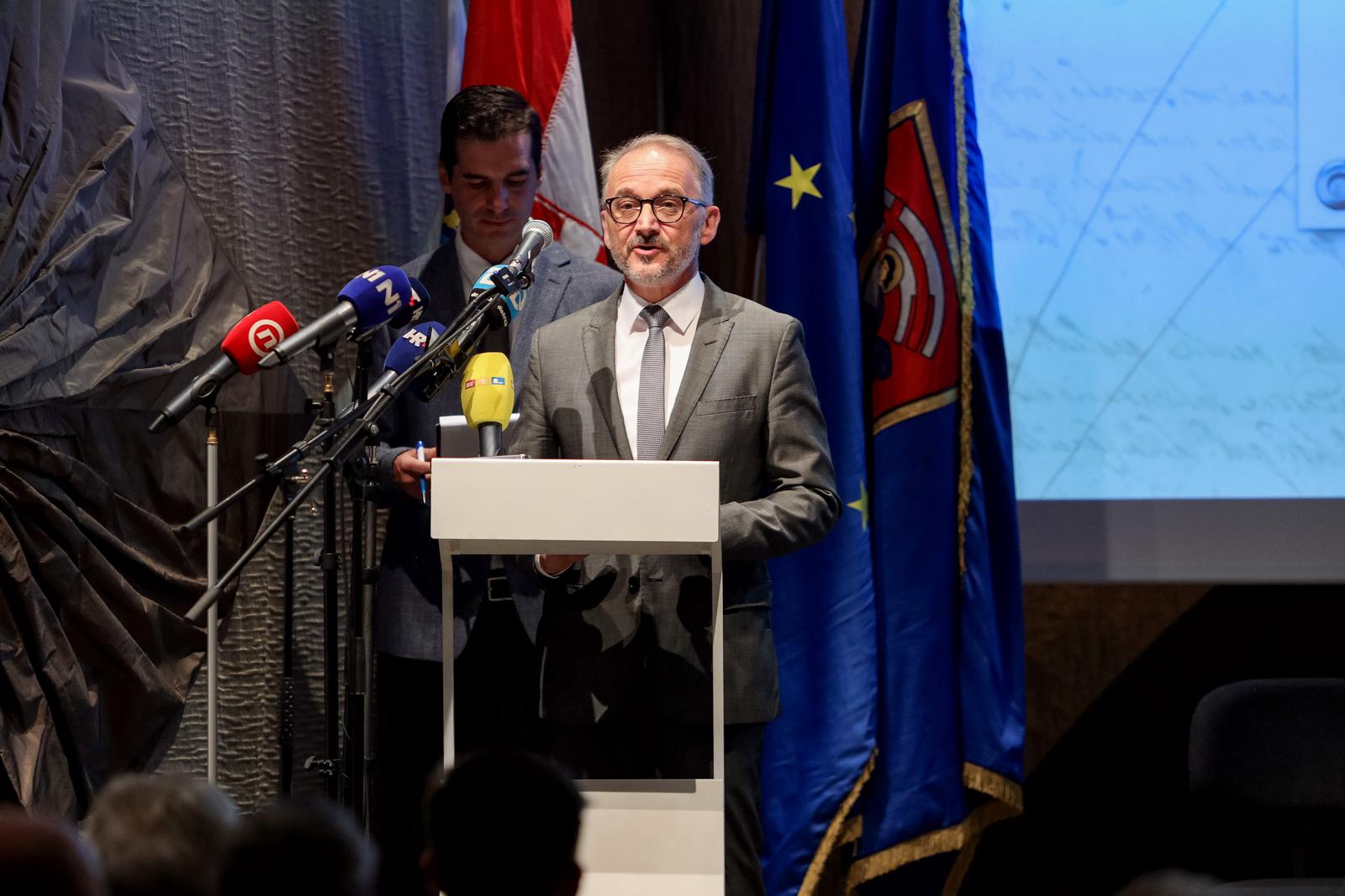 Svečana akademija povodom obilježavanja 400. obljetnice utemeljenja Državnog arhiva Svečana akademija povodom obilježavanja 400. obljetnice utemeljenja Državnog arhiva