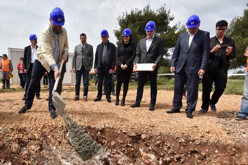 Biograd na Moru: Postavljen kamen temeljac za zabavni park Mirnovec. Foto: Dino Stanin/PIXSELL Biograd na Moru: Postavljen kamen temeljac za zabavni park Mirnovec. Foto: Dino Stanin/PIXSELL