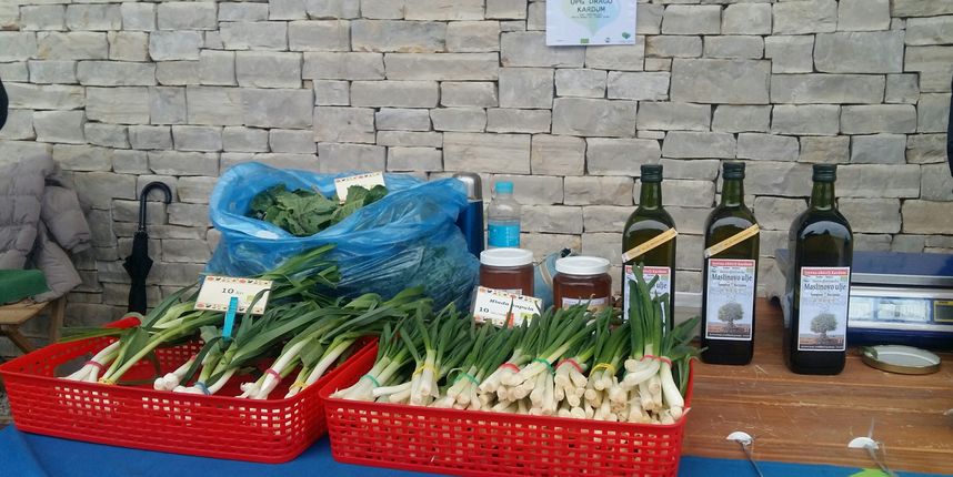 Velika subota na Seljačkoj tržnici u Zadru Velika subota na Seljačkoj tržnici u Zadru