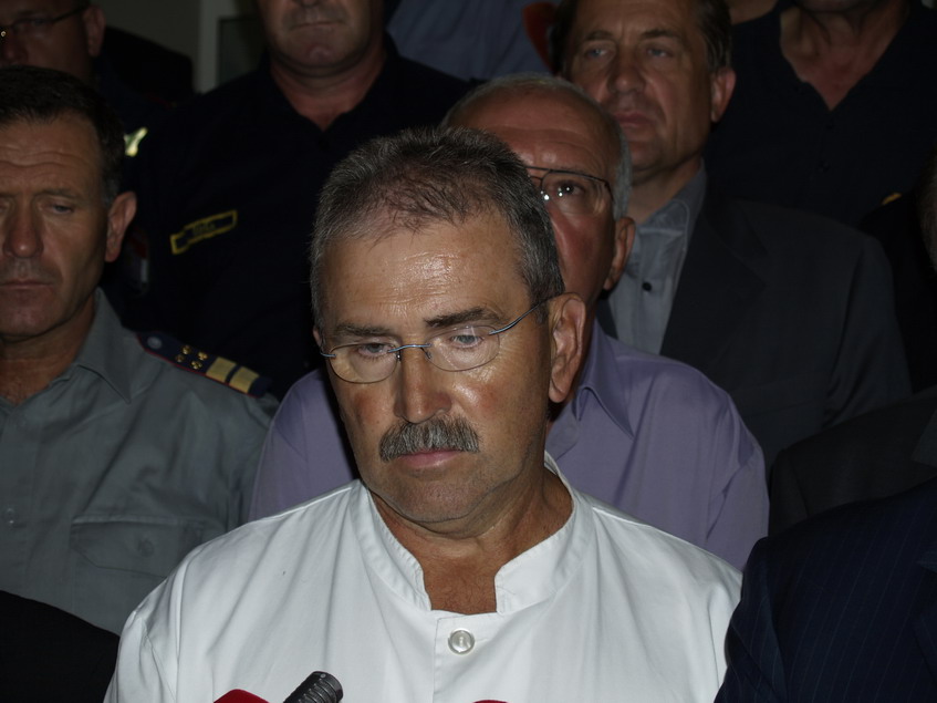 Sanader u posjeti ozljedjenim vatrogascima