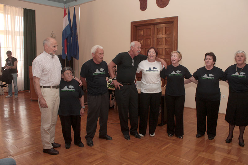 Julianne Eden Bušić predstavila novu knjigu “Živa glava”, Foto: Lucija Juravić Julianne Eden Bušić predstavila novu knjigu “Živa glava”, Foto: Lucija Juravić