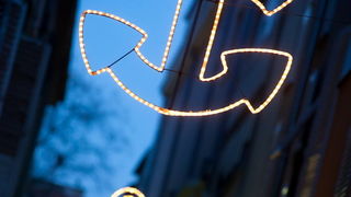 Zadar, 221212.
Uoci Bozica koji stize za tri dana, ulice su uredjene, a u gradu vlada blagdansko ozracje.
Na fotografiji: ukrasene gradske ulice.
Foto: Luka Gerlanc / CROPIX Zadar, 221212.
Uoci Bozica koji stize za tri dana, ulice su uredjene, a u gradu vlada blagdansko ozracje.
Na fotografiji: ukrasene gradske ulice.
Foto: Luka Gerlanc / CROPIX