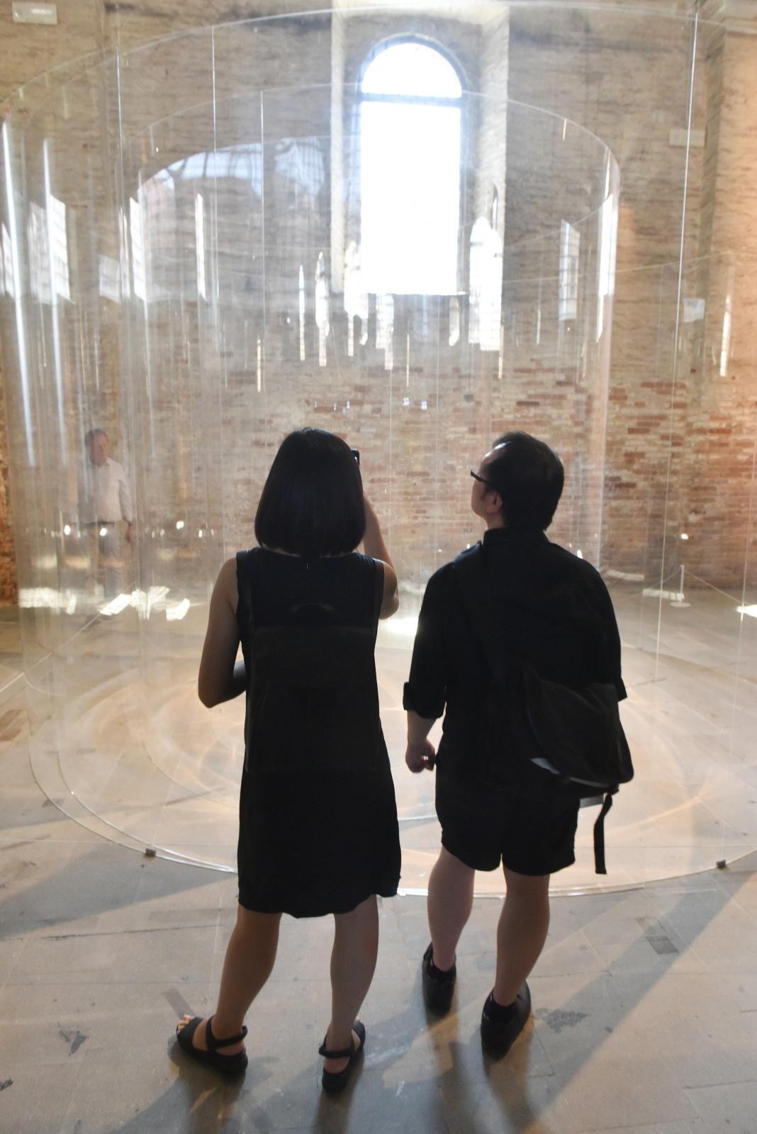 Na 16. Venecijanskom bijenalu otvoren Hrvatski paviljon s instalacijom Oblak Pergola Na 16. Venecijanskom bijenalu otvoren Hrvatski paviljon s instalacijom Oblak Pergola