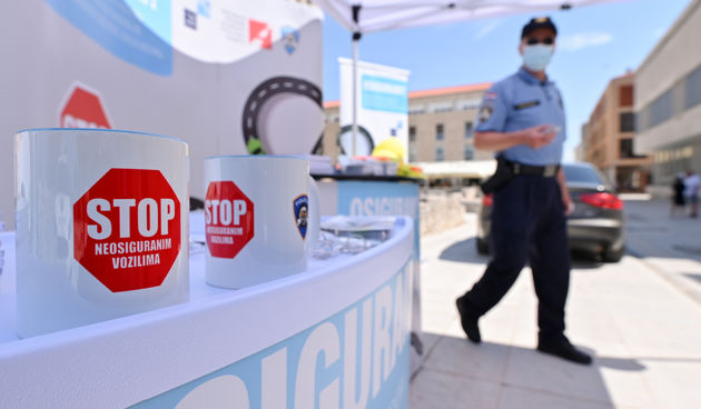 U sklopu kampanje “STOP neosiguranim vozilima” održana edukativno-informativna akcija na Poljani pape Ivana Pavla II