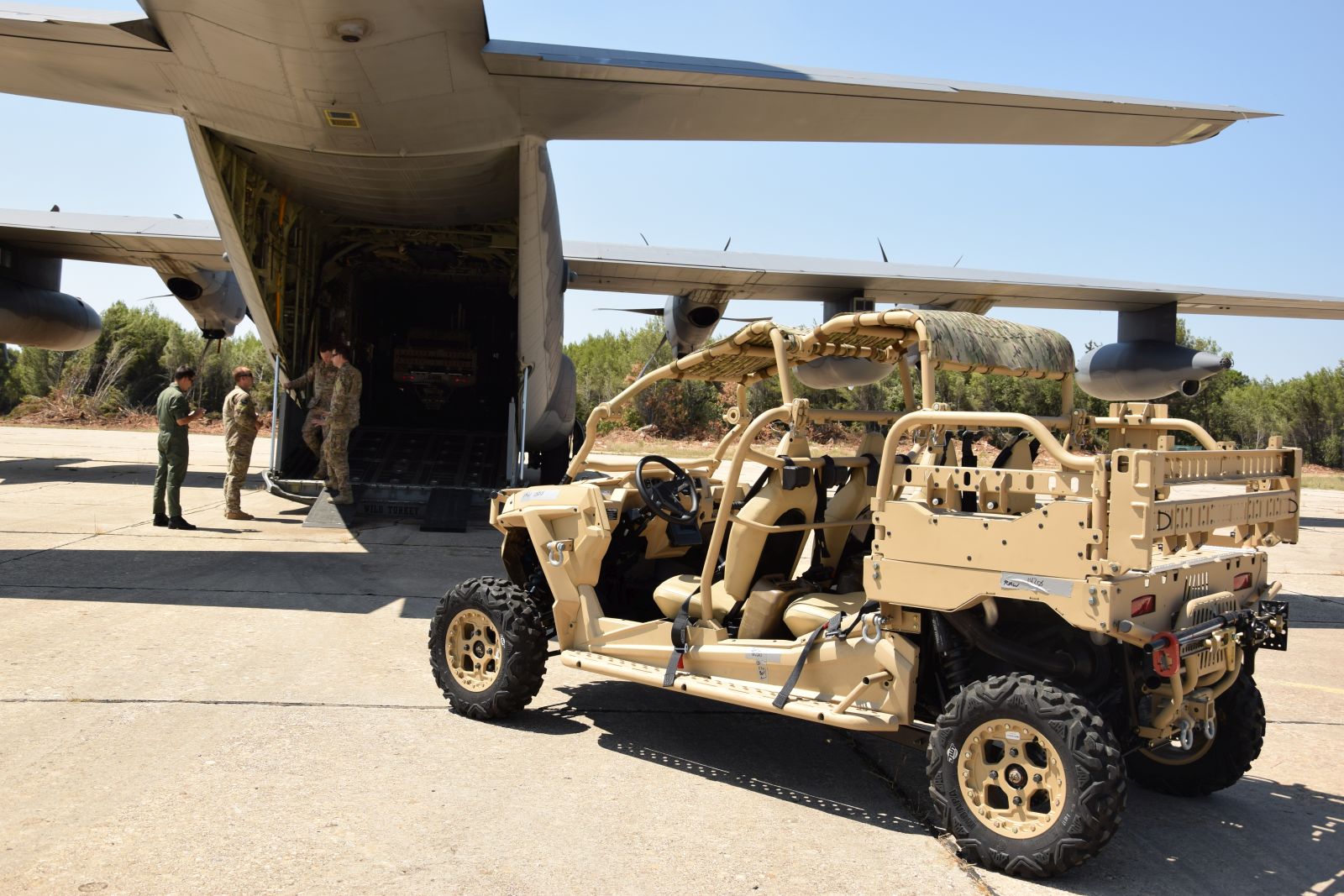 Američka posada MC-130 stigla u vojnu bazu Zemunik Američka posada MC-130 stigla u vojnu bazu Zemunik