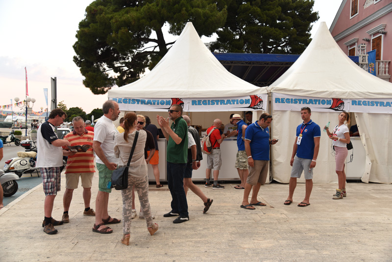 Vespaši zauzeli Biograd, foto: Vinko Pešić